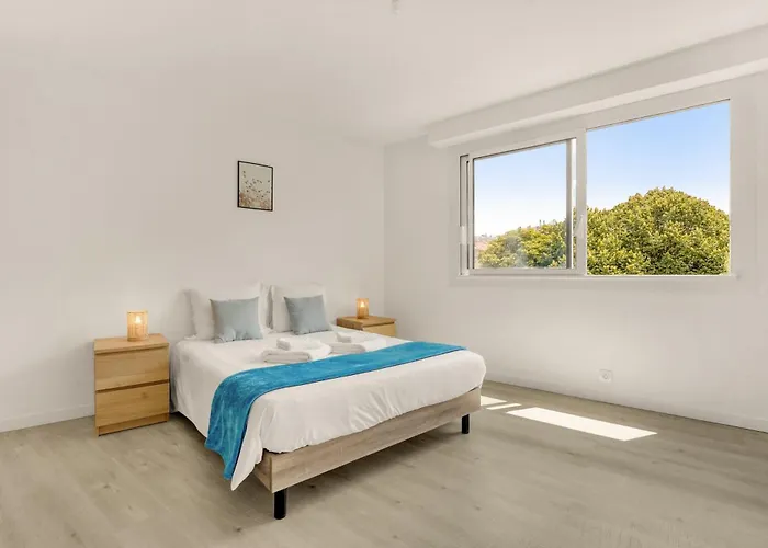 Thalys - Proche De La Gare Toulouse